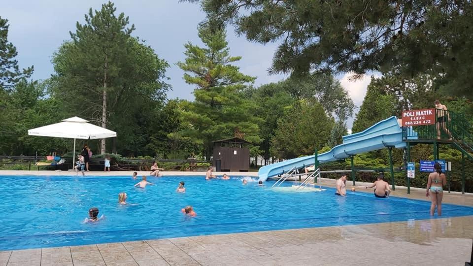 Adica Prenociste Sport Wellness Centar - Bazeni Hostel Ada Bagian luar foto