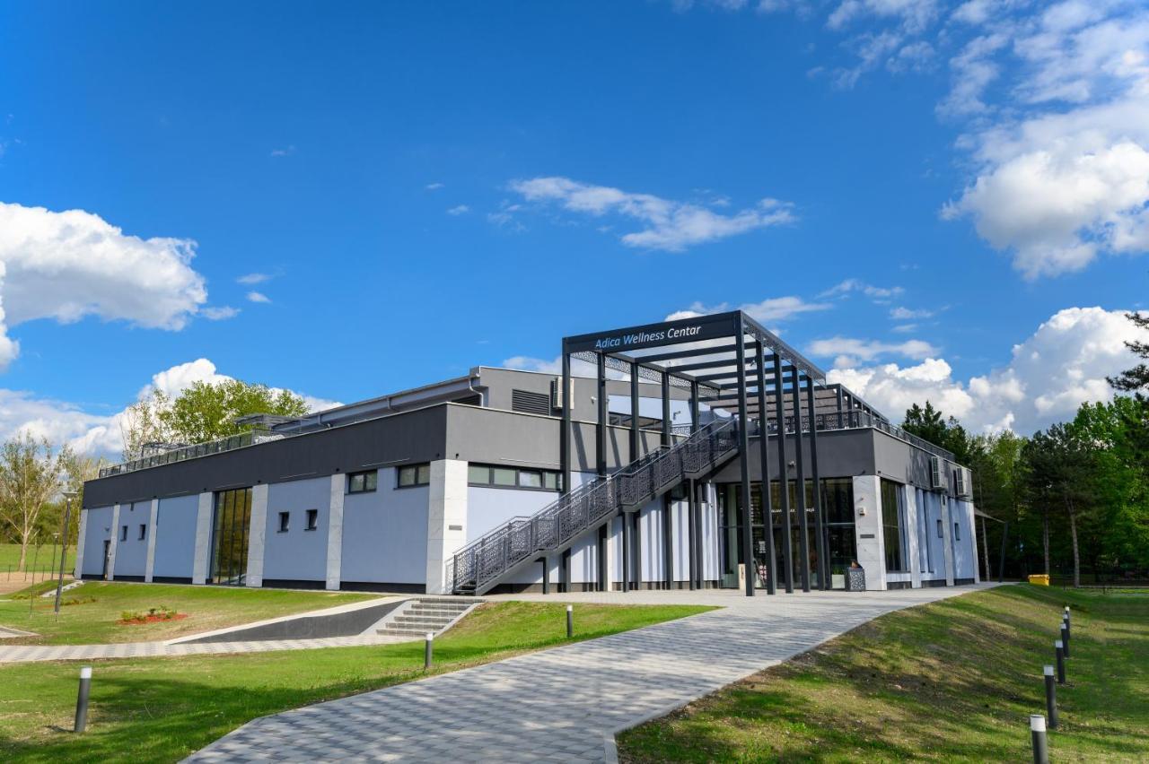 Adica Prenociste Sport Wellness Centar - Bazeni Hostel Ada Bagian luar foto